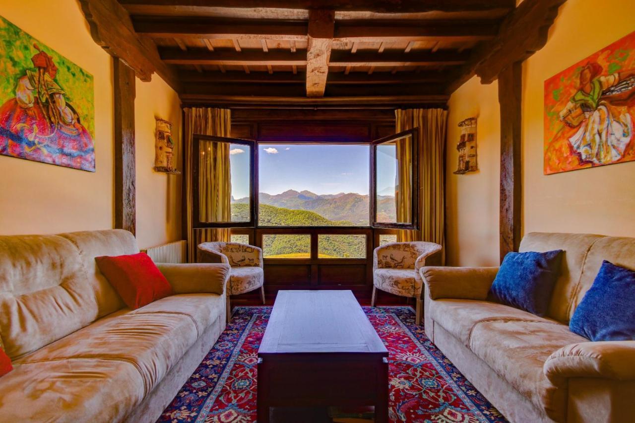 Casa Lamadrid Guest House Cahecho Exterior photo